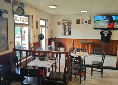 Bar El Salón Villapedre interior