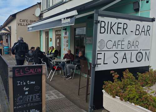 Bar El Salón Villapedre terraza